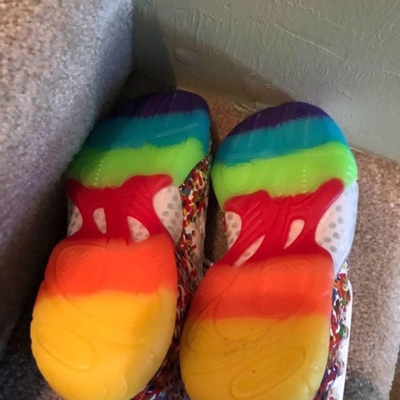 Fruity pebbles foam posites - Picture 5 of 5